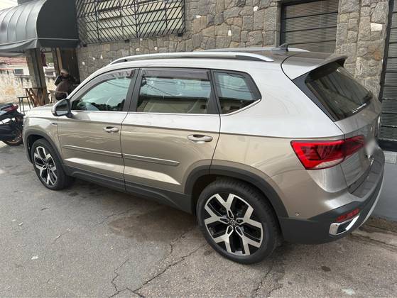 VOLKSWAGEN TAOS 1.4 250 TSI TOTAL FLEX HIGHLINE AUTOMÁTICO